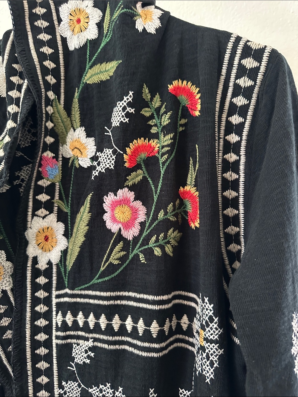 Johnny Was BIYA Black Cotton Embroidered Lilla Hoodie Duster Sweater sz Med NEW - Picture 7 of 14
